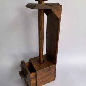 Wooden Paper towel holder (C4008)