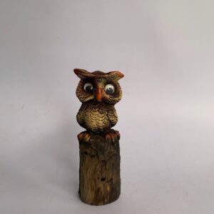 Sawdust Owl on wood (C4014)