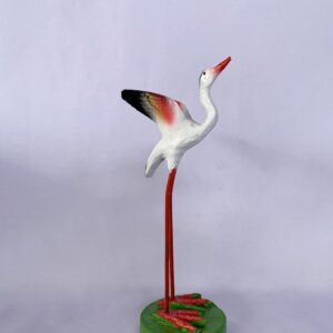 Small flying Heron resin sculpture (C4079_01)