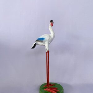 Small standing Heron resin sculpture (C4081_02)