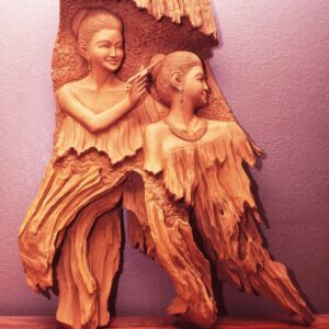 WOMEN CARVED IN WOOD (C2013)