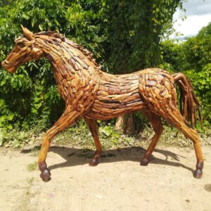 Horse driftwood sculpture with lacquered (C5038)