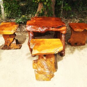 Coffee table with 4 stools lacquered (C5046)